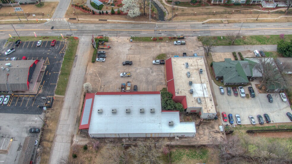 More Photos Of 4311 E 31st St, Tulsa Unknown For Lease