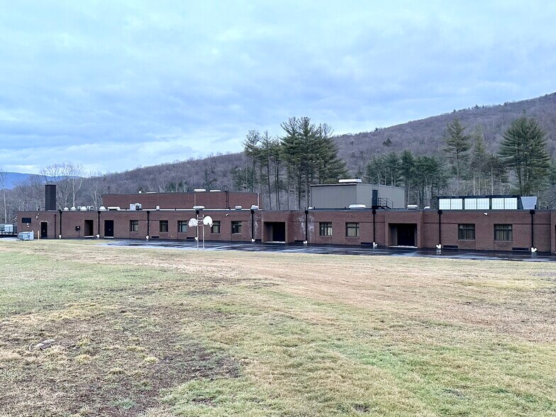 More Photos Of 2055 Pa-29, Monroe Township Schools For Sale