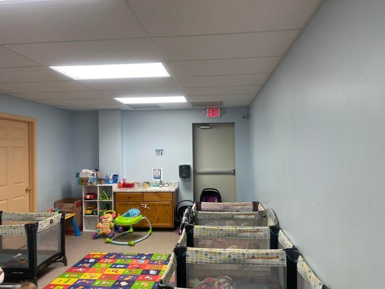 More Photos Of 1918 N 2nd St, Booneville Warehouse For Sale