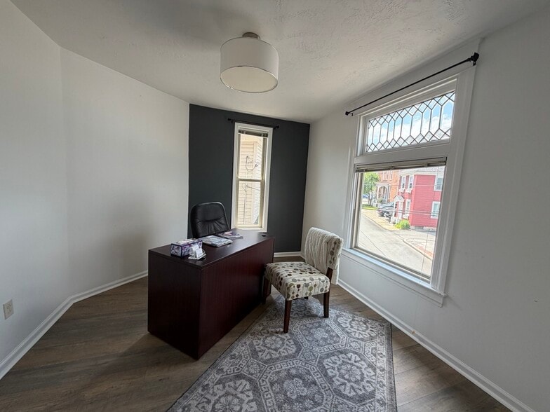 More Photos Of 435-437 S Maple Ave, Greensburg Office For Sale