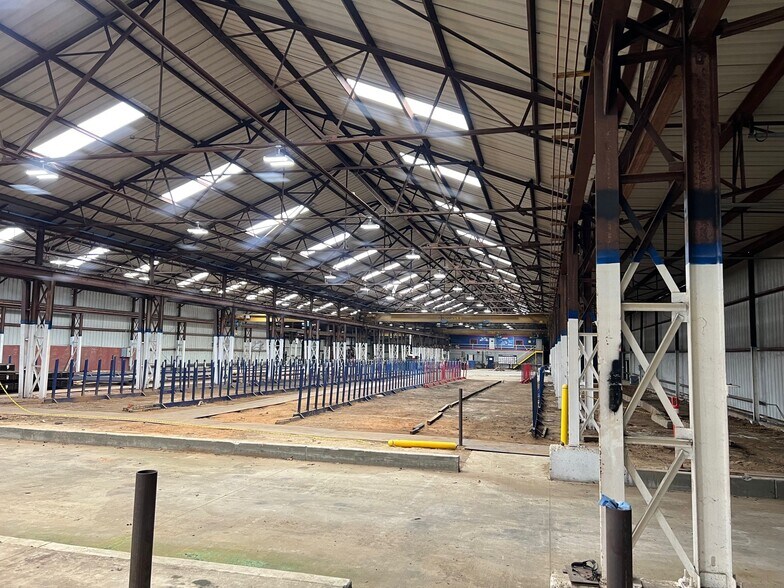 More Photos Of 4302 W 70th St, Shreveport Warehouse For Sale