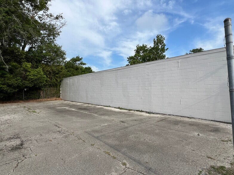 More Photos Of 1602 Arcadia Pl, Jacksonville Warehouse For Lease
