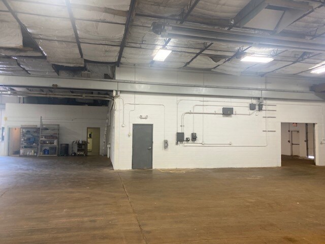 More Photos Of 8420 South Ave, Youngstown Manufacturing For Sale