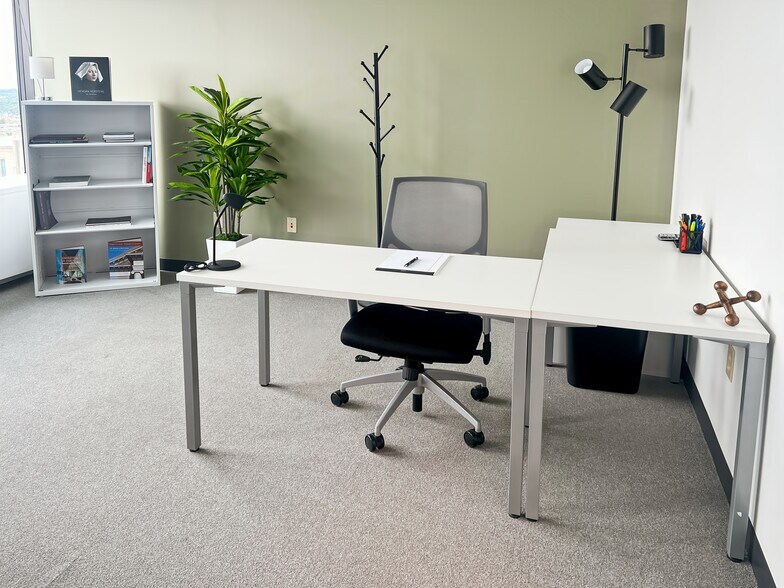 More Photos Of 315 Deaderick St, Nashville Coworking Space