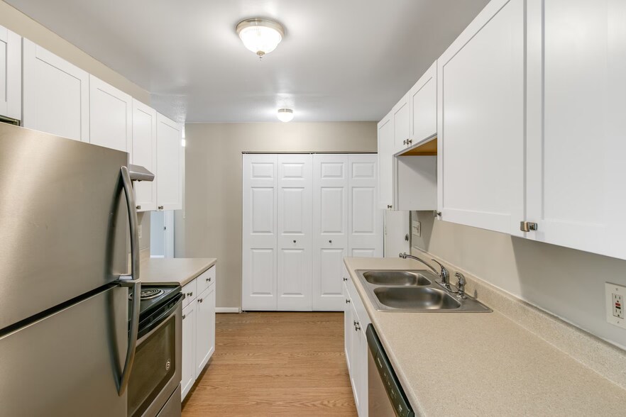 More Photos Of 720 W Michigan Ave, Jackson Apartments For Sale