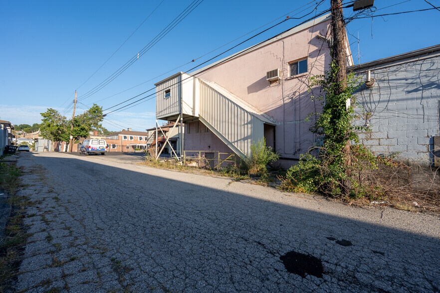 More Photos Of 7419 Washington Ave, Pittsburgh Office For Lease