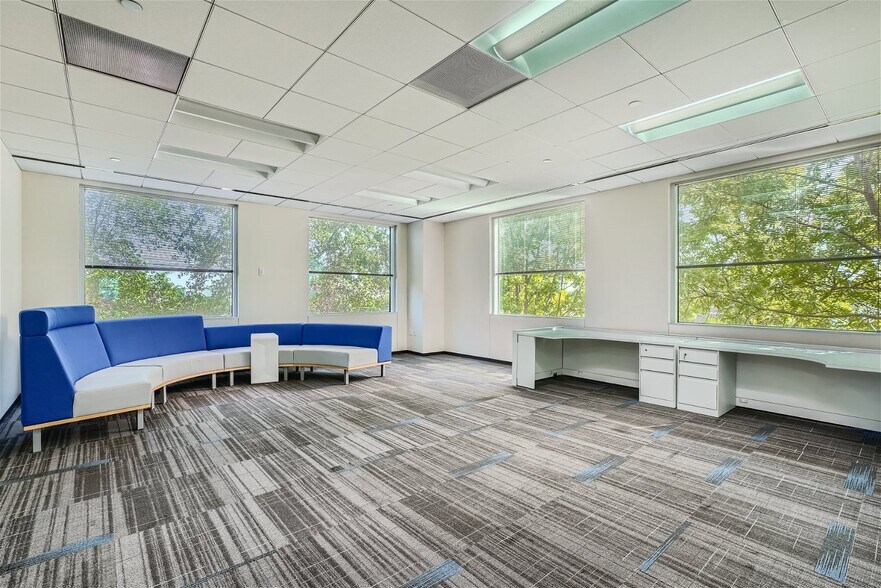 More Photos Of 1310 Rankin Rd, Houston Office For Lease