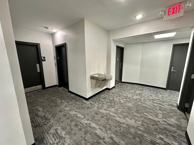 More Photos Of 1893 Sheridan Rd, Highland Park Medical For Lease