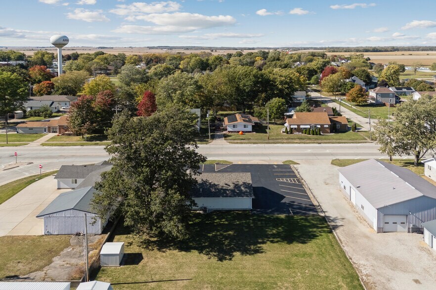 More Photos Of 219 N Canal St, Annawan Office For Sale