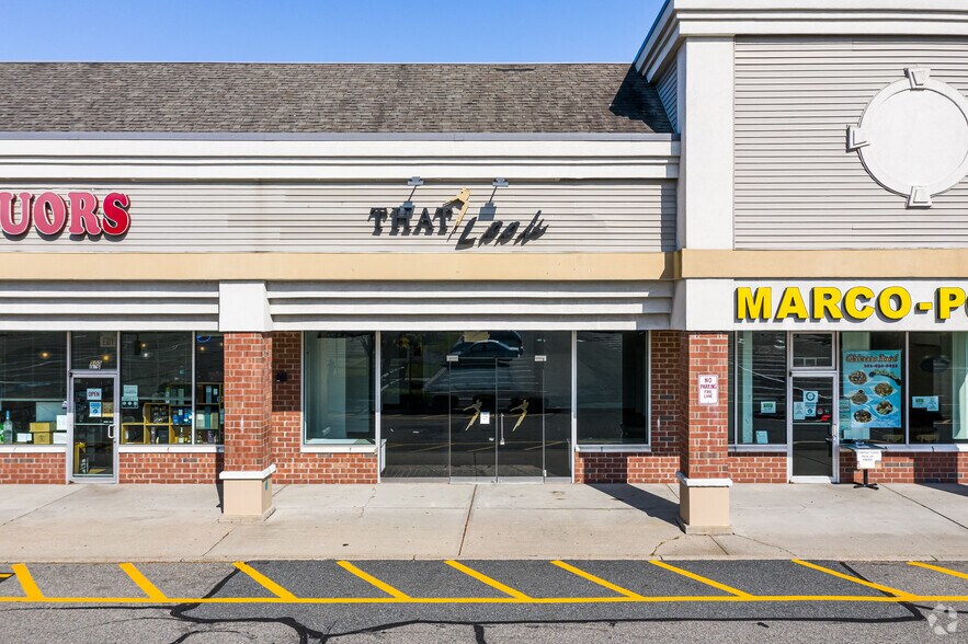 More Photos Of 500-520 Chestnut Ridge Rd, Woodcliff Lake Storefront For Lease