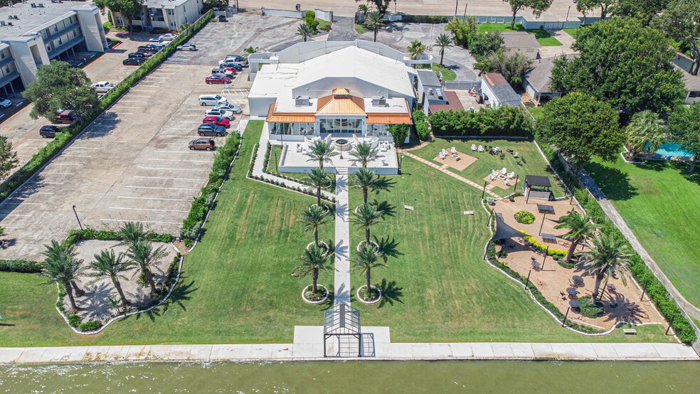 More Photos Of 3901 Nasa Pky, El Lago Lodge Meeting Hall For Sale