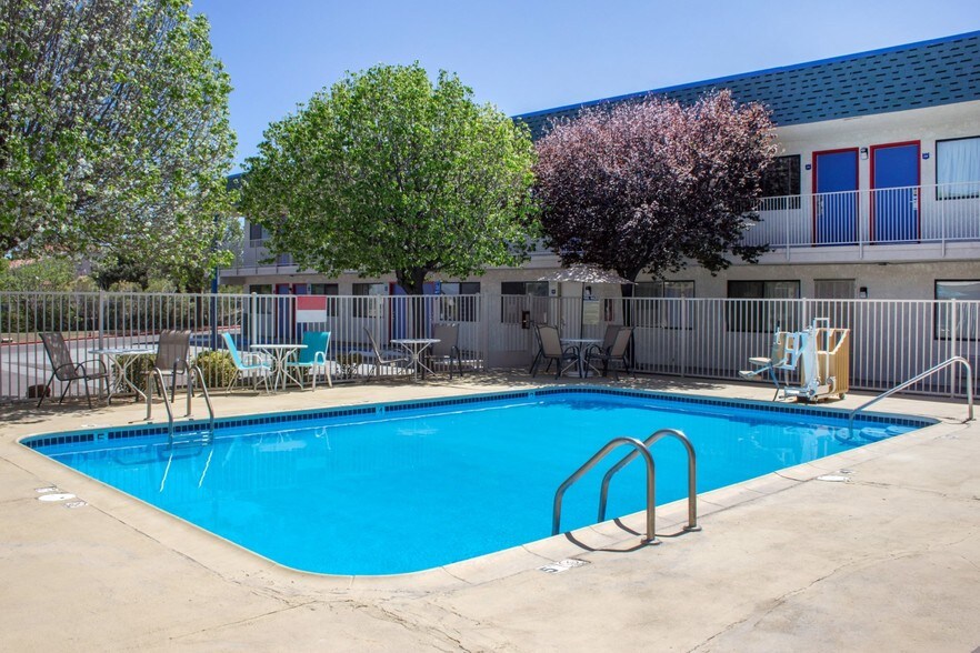 More Photos Of 1551 E Fry Blvd, Sierra Vista Hotel For Sale