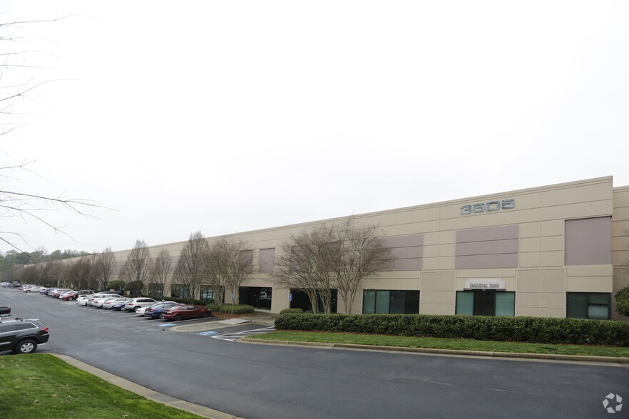 Primary Photo Of 3505 Newpoint Pky, Lawrenceville Warehouse For Lease