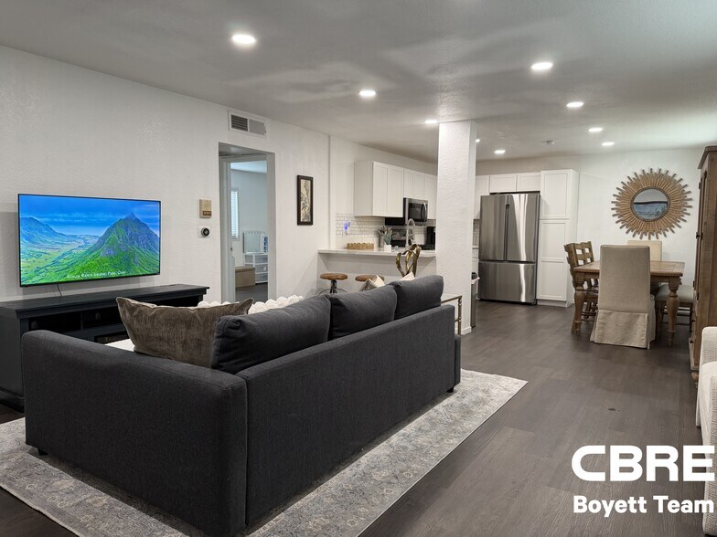 More Photos Of 22607 14th St, Newhall Apartments For Sale