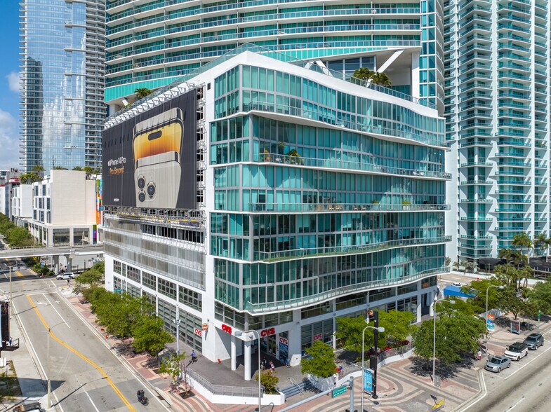 More Photos Of 888 Biscayne Blvd, Miami Apartments For Lease