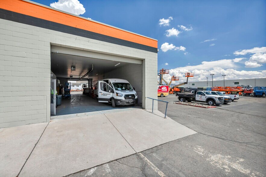 More Photos Of 3223 Mill St, Reno Service For Lease