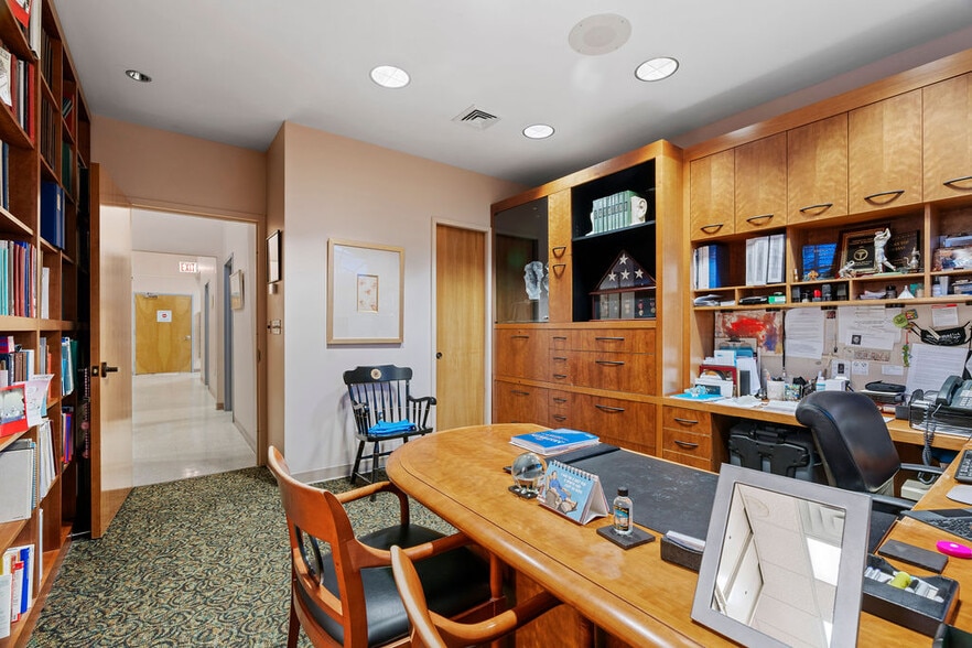 More Photos Of 2777 Hylan Blvd, Staten Island Office For Sale