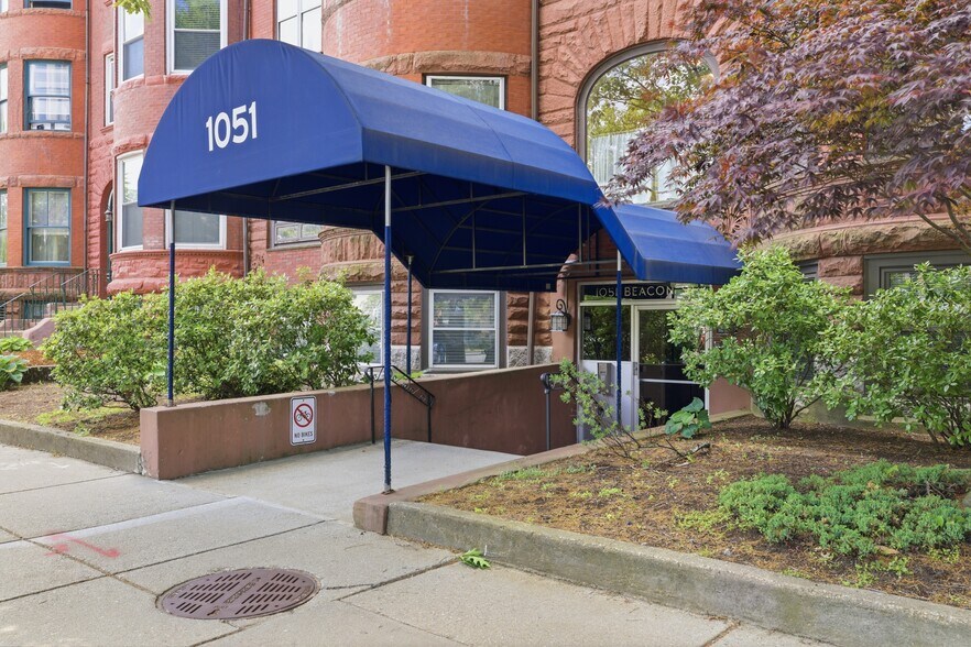 More Photos Of 1051 Beacon St, Brookline Medical For Sale