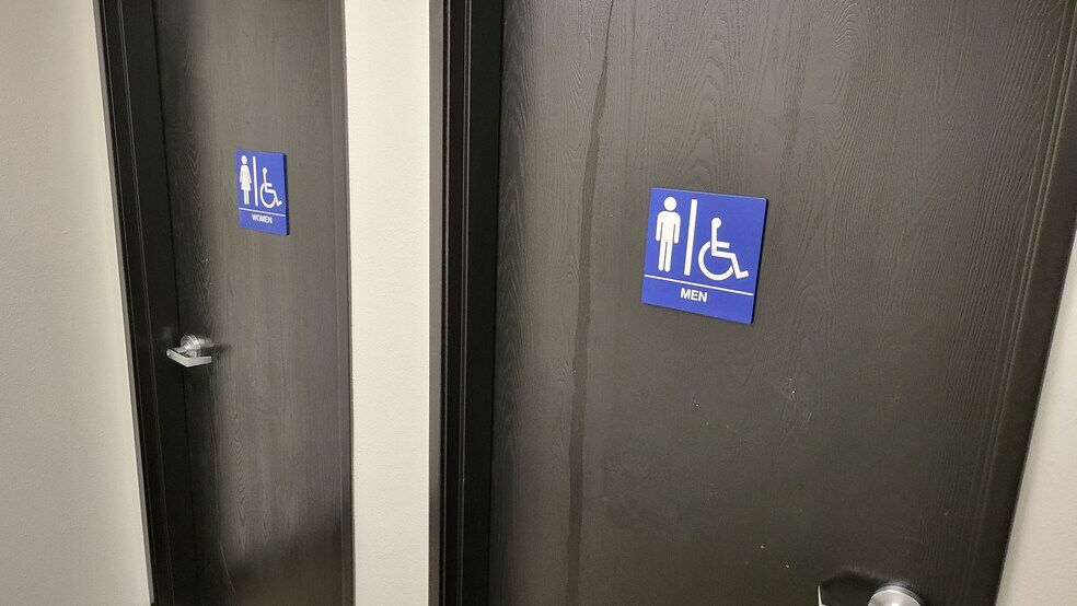 More Photos Of 3325-3326 W Oquendo Rd, Las Vegas Warehouse For Lease