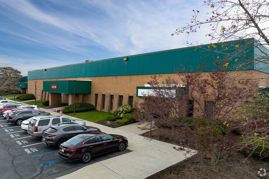 Primary Photo Of 10 New Maple Ave, Pine Brook Warehouse For Lease