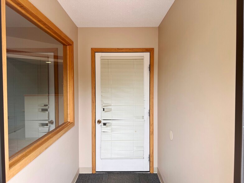 More Photos Of 516 NW 6th St, Brainerd Office For Sale