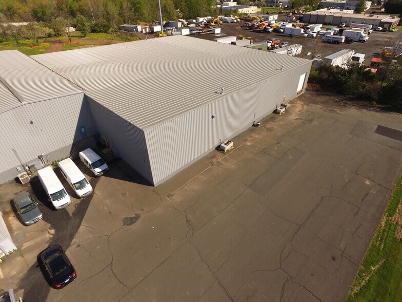 More Photos Of 2001 County Line Rd, Warrington Warehouse For Lease