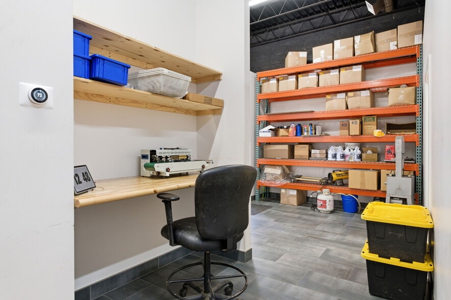 More Photos Of 4136 N Kedzie Ave, Chicago Medical For Sale