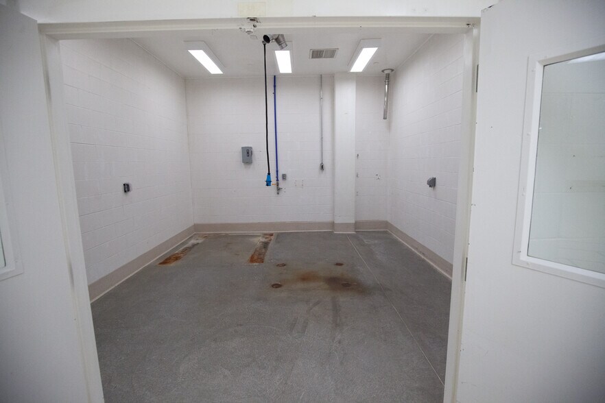 More Photos Of 1001 S 3rd St W, Missoula Manufacturing For Sale