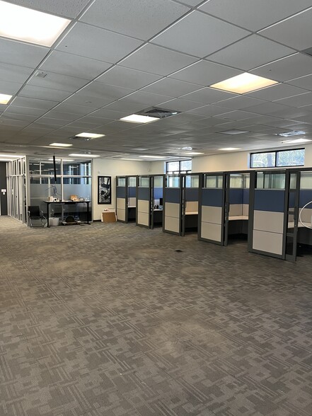 More Photos Of 975 Johnnie Dodds Blvd, Mount Pleasant Medical For Lease