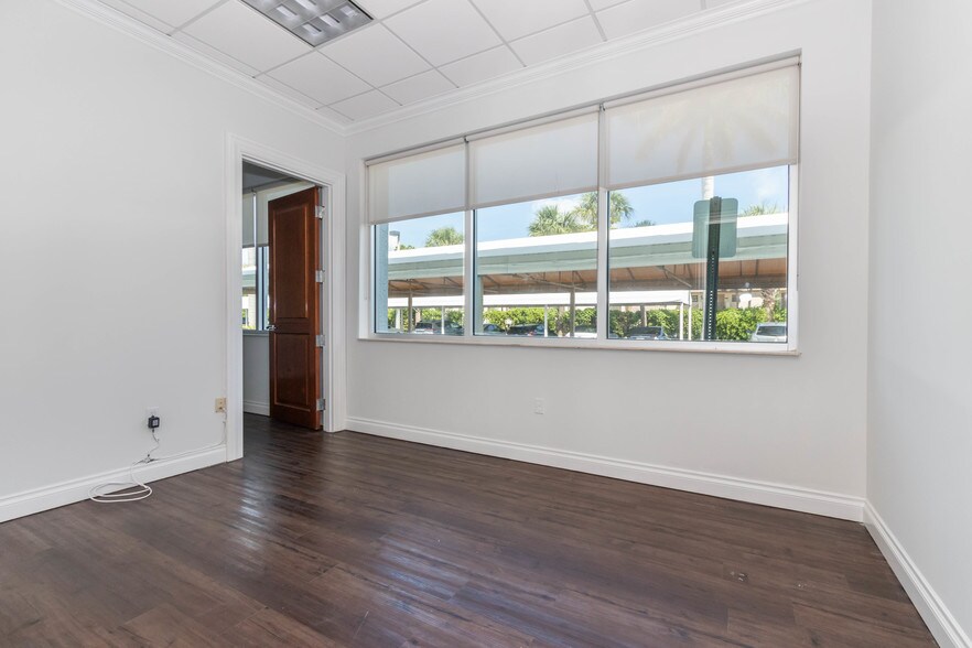 More Photos Of 2701 Boca Raton Blvd, Boca Raton Office For Lease