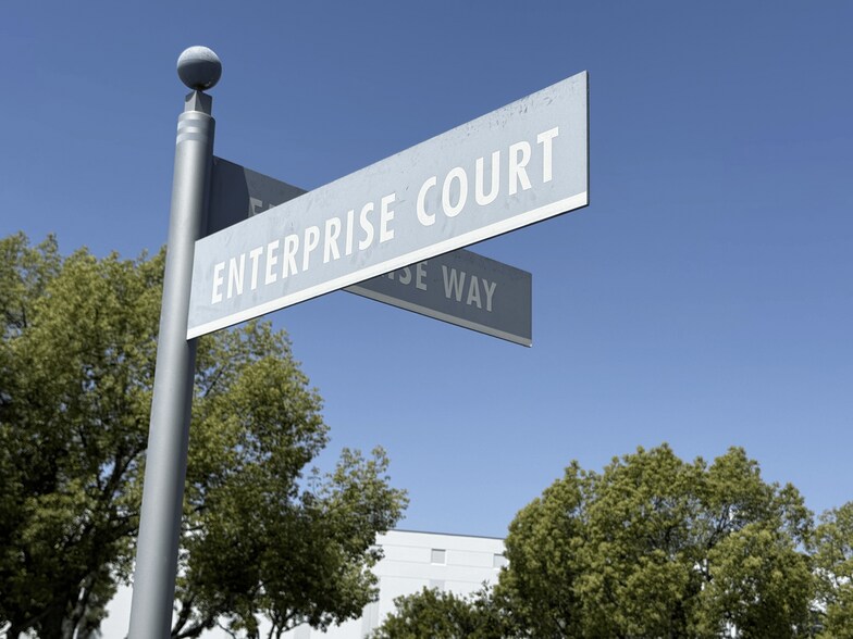 More Photos Of 26227 Enterprise Ct, Lake Forest Manufacturing For Sale