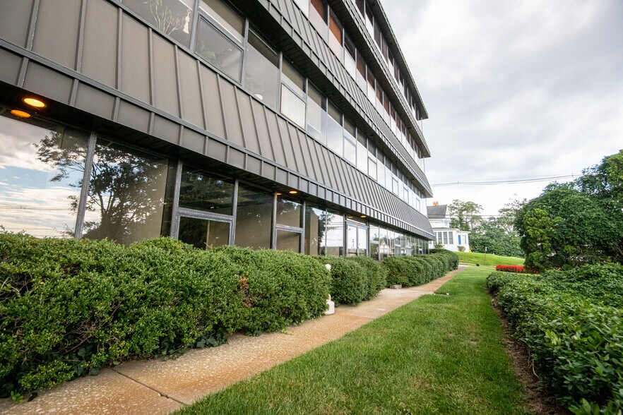 More Photos Of 10 Allen St, Toms River Office For Lease