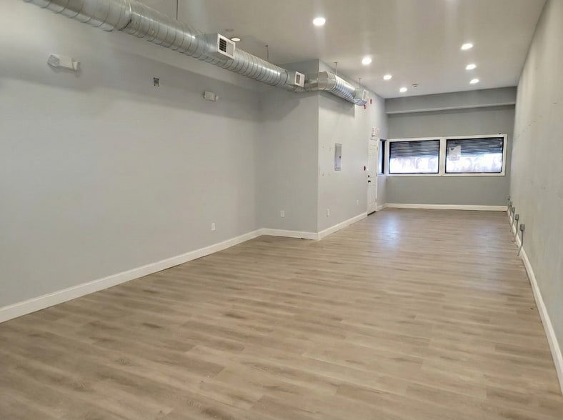 More Photos Of 495 Clinton Ave, Newark General Retail For Lease