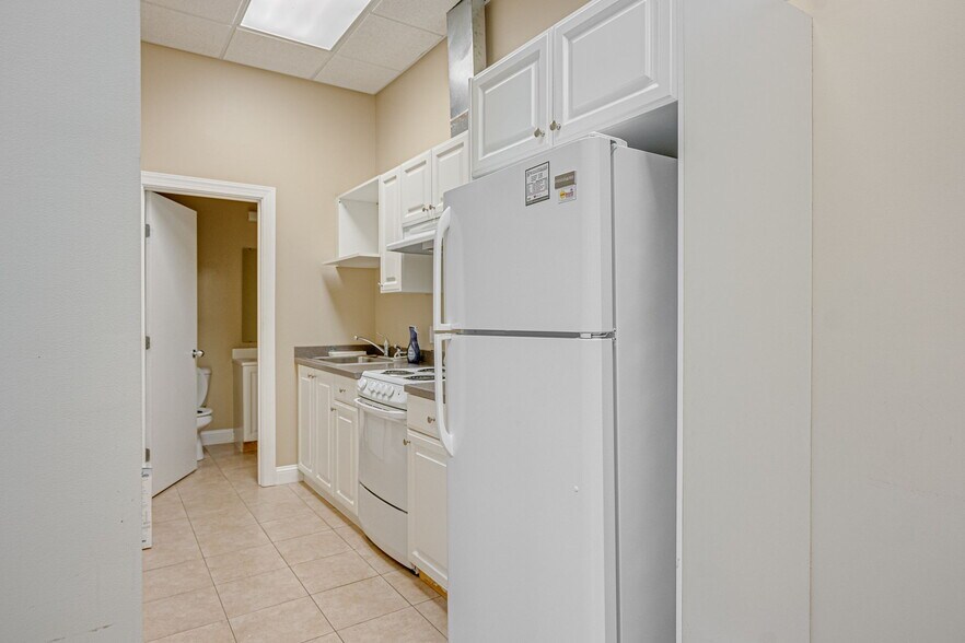 More Photos Of 1211 Bull St, Savannah Office Residential For Sale