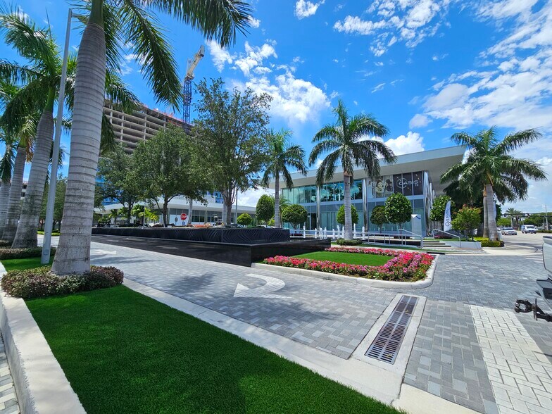 More Photos Of 1000-1100 E Hallandale Beach Blvd, Hallandale Beach Office For Lease