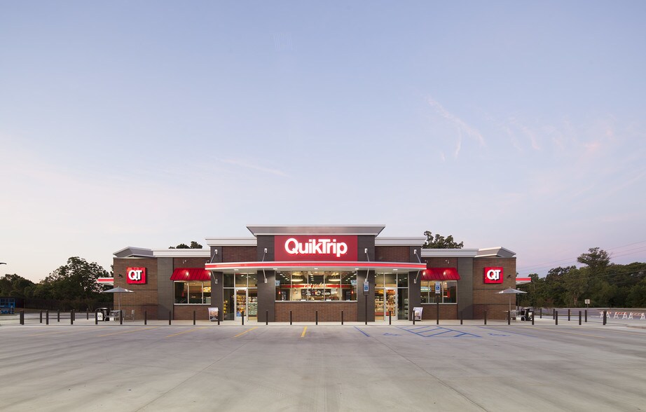 More Photos Of 3901 Williams Dr, Georgetown General Retail For Sale