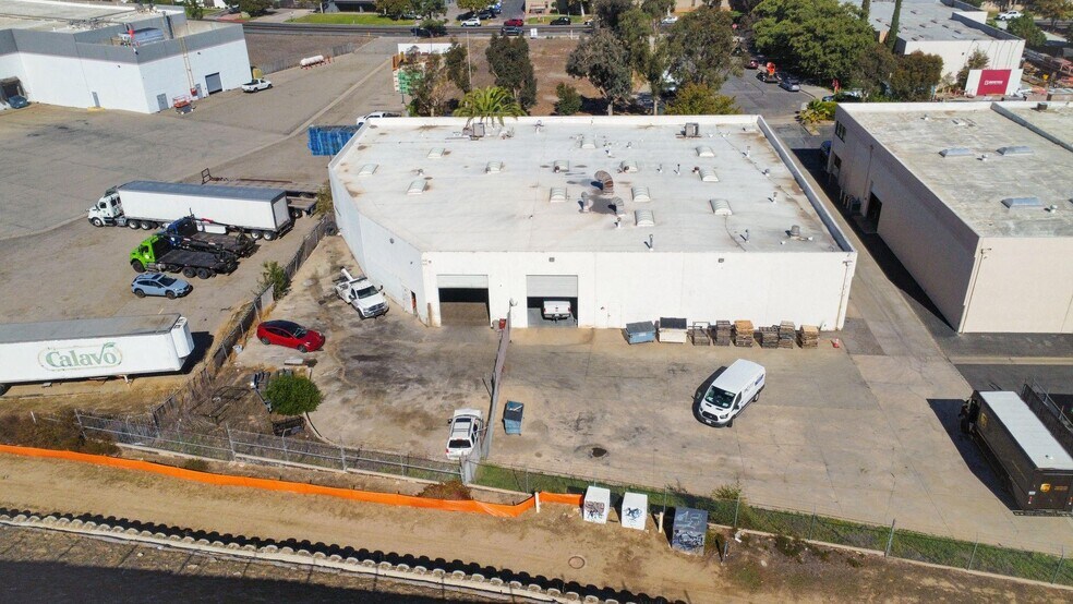 More Photos Of 42250 Baldaray Cir, Temecula Manufacturing For Sale