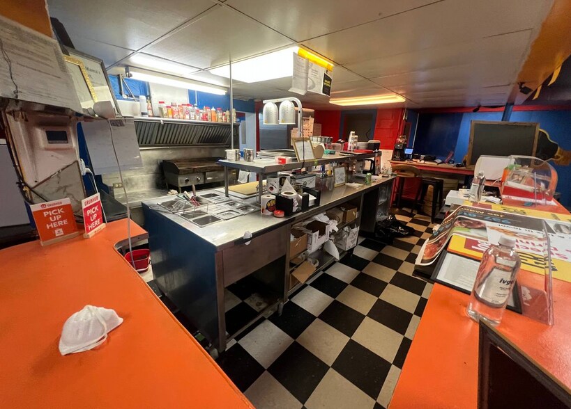 More Photos Of 115 Springfield St, Dayton Storefront Retail Residential For Lease