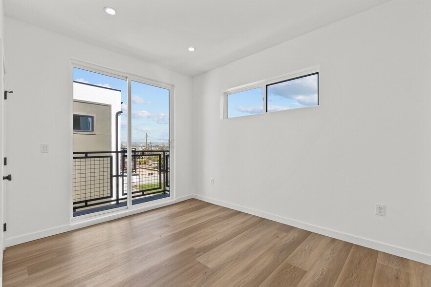 More Photos Of 2921 S Burnside Ave, Los Angeles Apartments For Sale