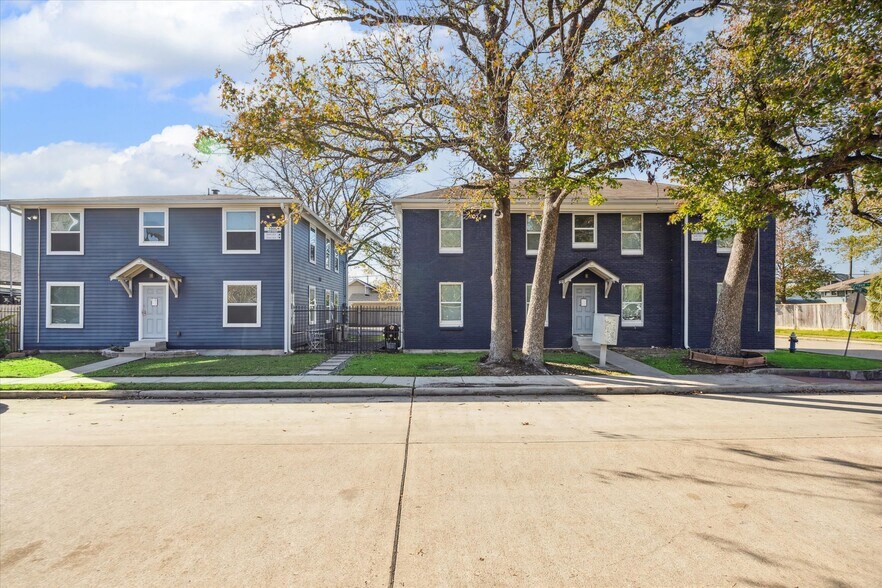 More Photos Of 1009 Enid St, Houston Apartments For Sale