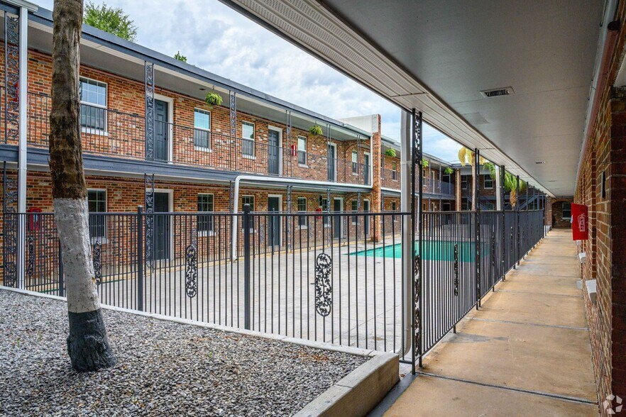 More Photos Of 1910 Southern Ave, Biloxi Apartments For Sale