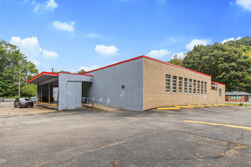 More Photos Of 520 E Bruceton Rd, Pittsburgh Freestanding For Sale