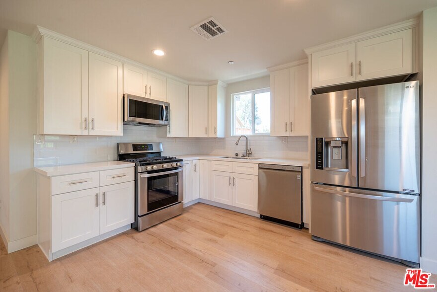 More Photos Of 505 Belmont Ave, Los Angeles Specialty For Sale