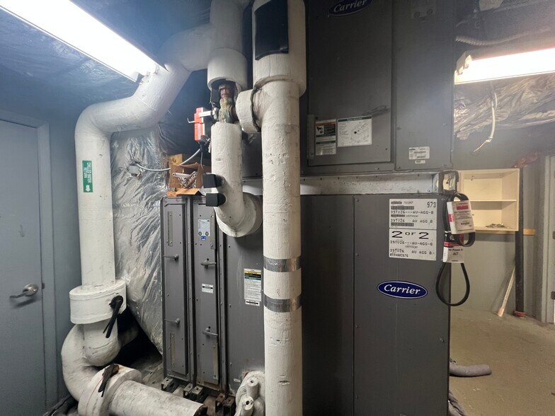 More Photos Of 420 Tamiami Trl S, Venice Medical For Sale
