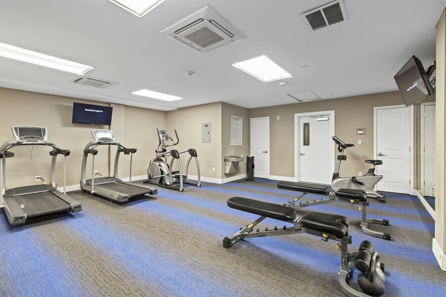 More Photos Of 587 Connecticut Ave, Norwalk Apartments For Sale