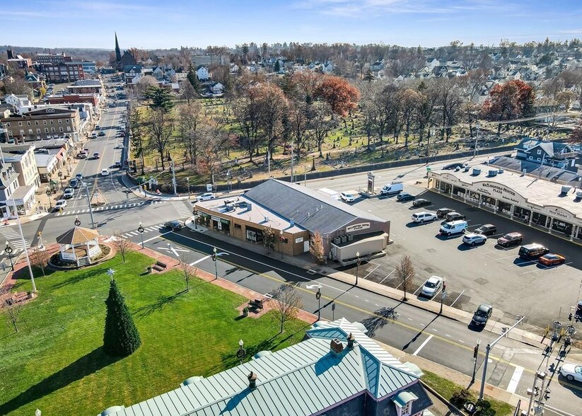 More Photos Of 9 S Colony St, Wallingford Unknown For Lease