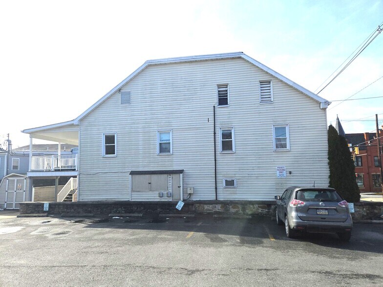 More Photos Of 1 E Main St, Thurmont Storefront Retail Office For Lease