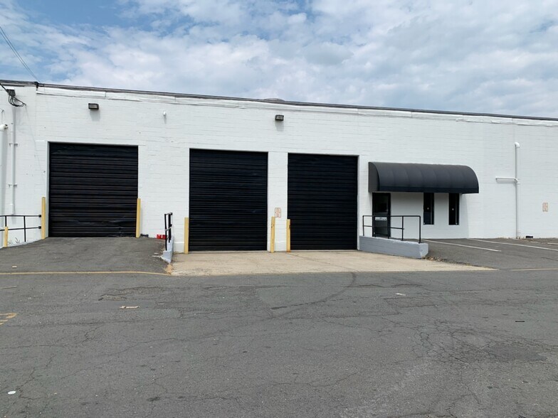 More Photos Of 1330 Livingston Ave, North Brunswick Warehouse For Lease