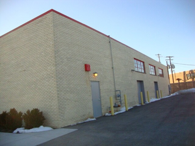 More Photos Of 555 E Plainfield Rd, Countryside Service For Sale