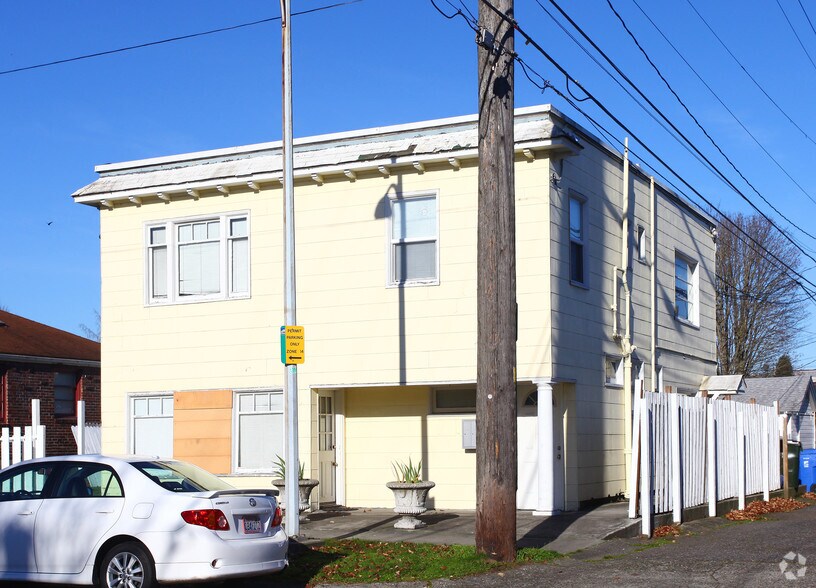 More Photos Of 913-915 S 10th St, Tacoma Apartments For Sale